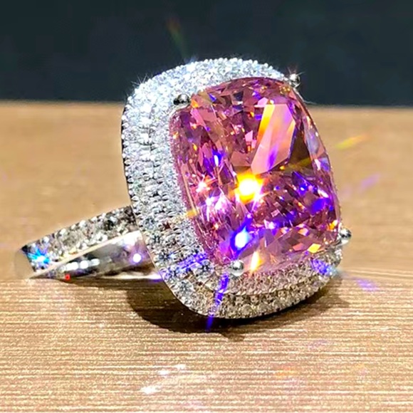 Ring Pink Cubic Zirconia Silver Tone Sizes 8 and 9 🦋 - Picture 1 of 3